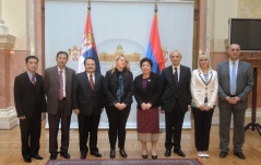 14 October 2013 The members of the Committee on the Economy, Regional Development, Trade, Tourism and Energy in meeting with the Lao PDR parliamentary delegation